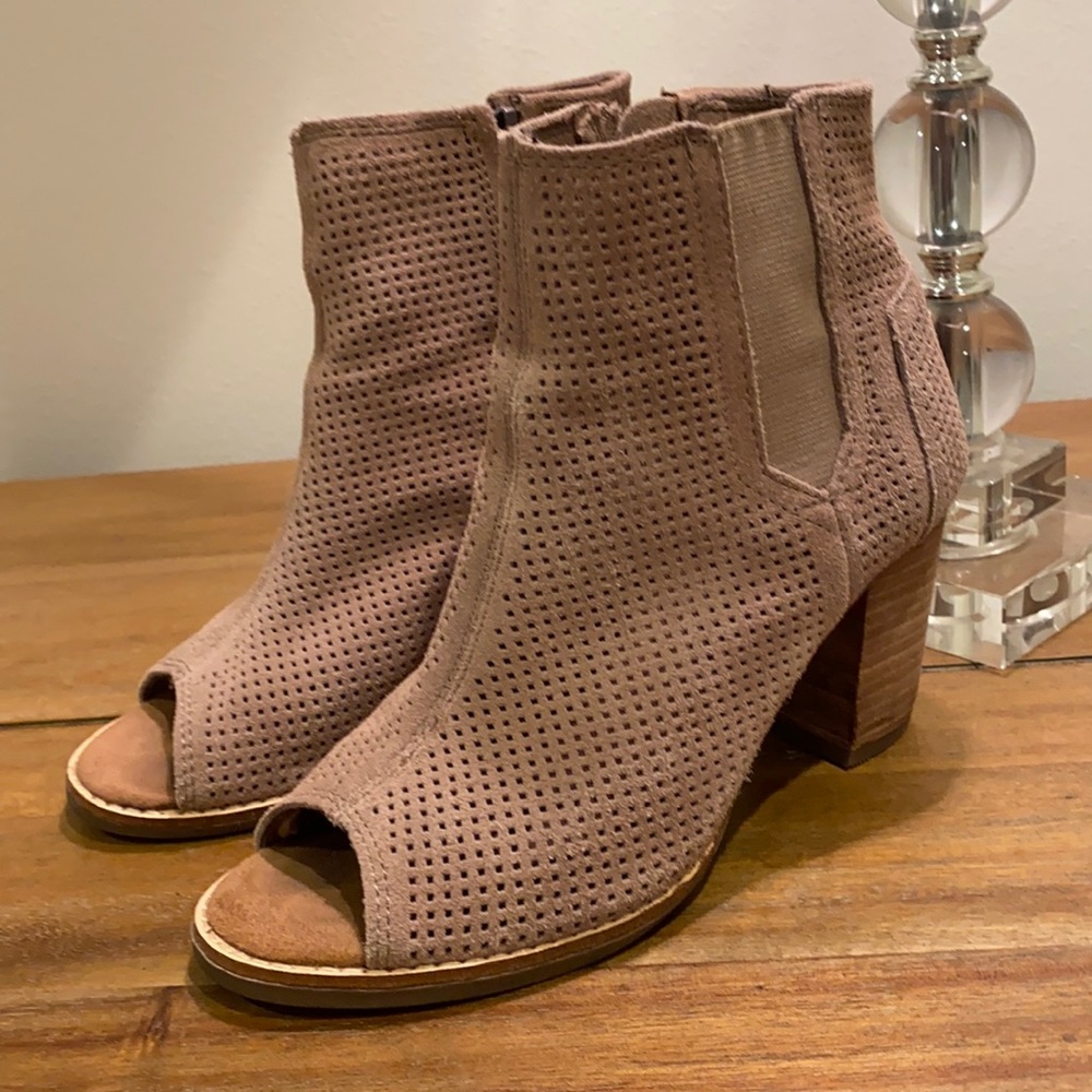 Tom’s Bootie